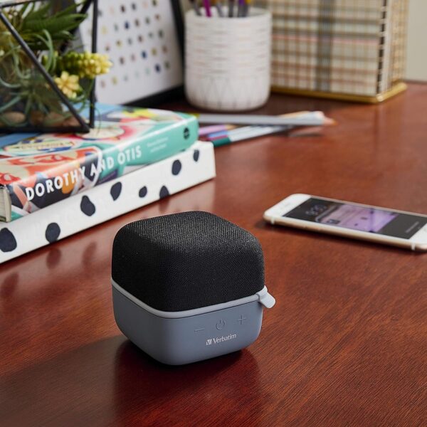 parlante verbatim 70224 cube bluetooth negro